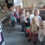 maluszki oglądają przedszkolną kuchnię